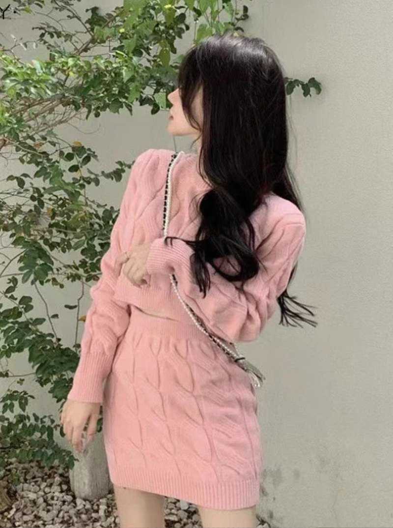 CANJUNTO CASUAL SAIA E SUÉTER