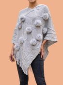 PONCHO TRICOT POMPONS