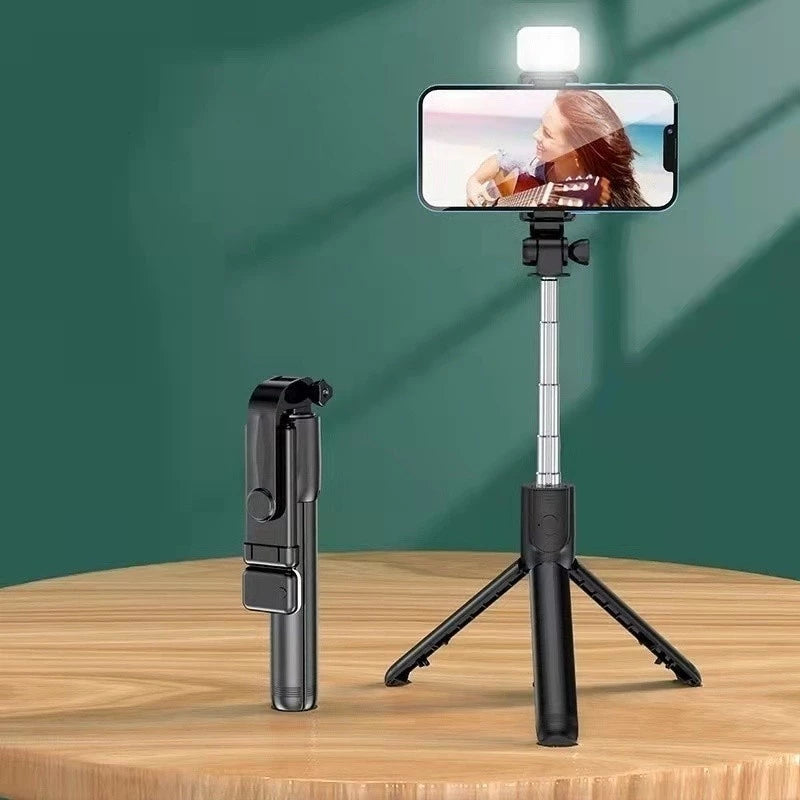 Bastão Pau de selfie Tripé Retrátil Com Luz LED Controle Bluetooth Celular